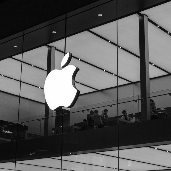 Apple diminui produção do iPad para aumentar números do iPhone 13